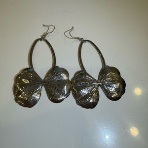 Oversized hoops leaf bow earrings all saints